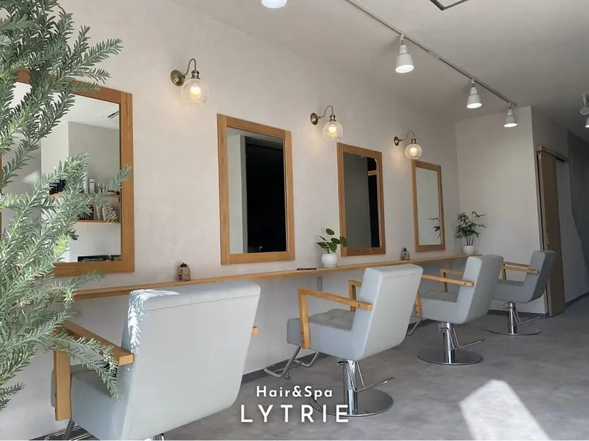 LYTRIE🖤 髪質改善/ヘッドスパの掲載