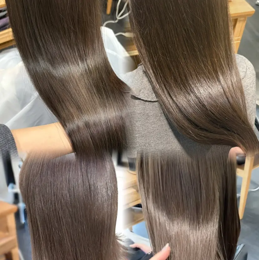 shiori ベージュカラーの掲載