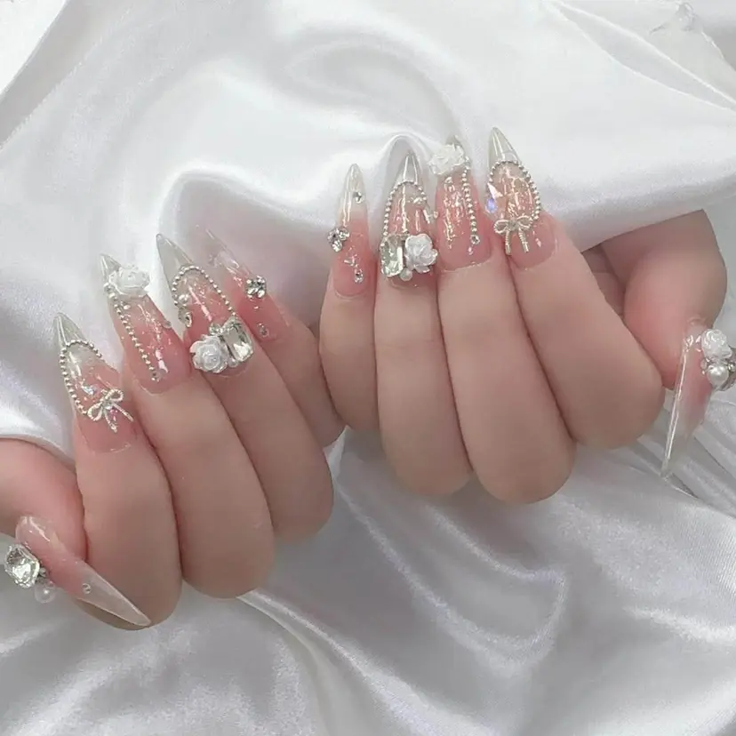 Squen Nail shinjukuの掲載