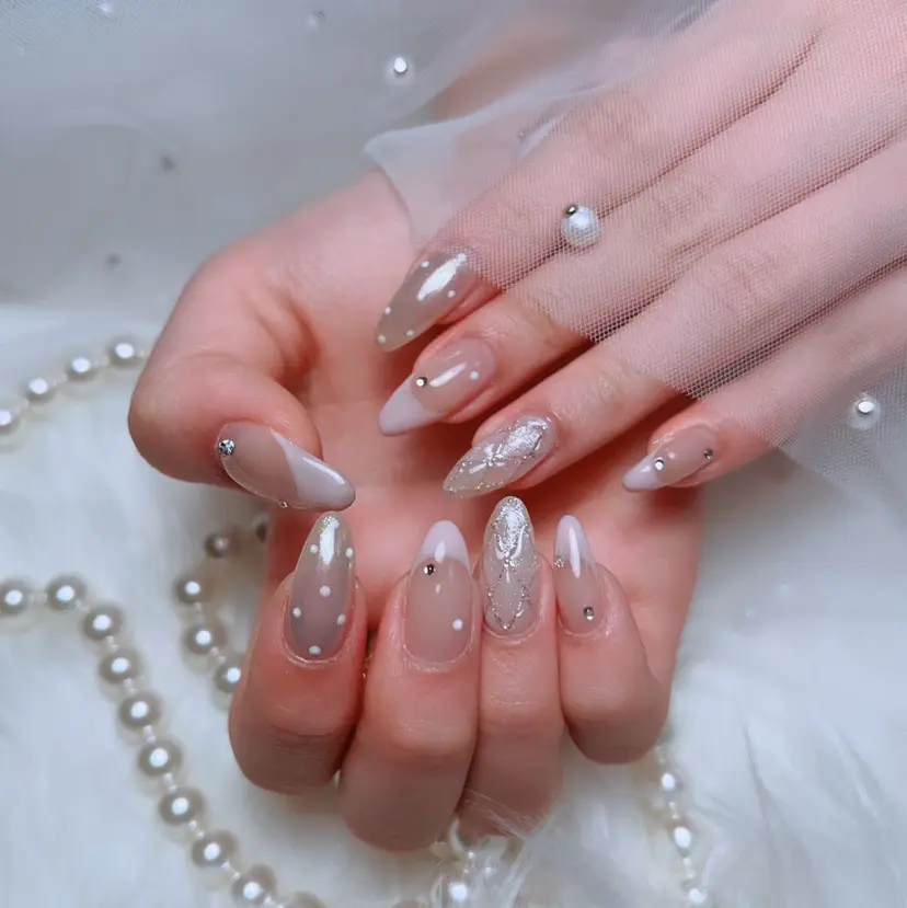 U.NI  nail .の掲載