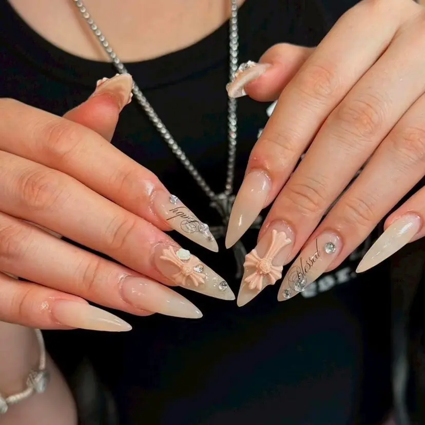 MOMO NAILの掲載