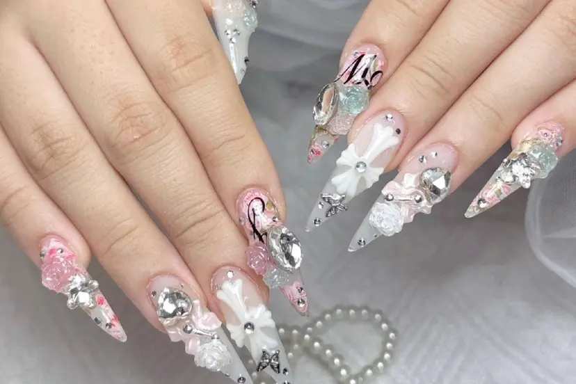 Lumen Nailの掲載