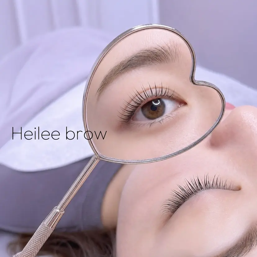 Heileebrow 池袋東口店🫧️ヒナの掲載