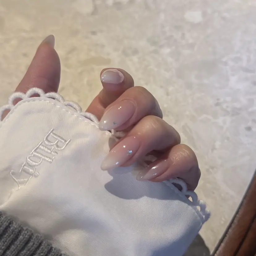 hitomi /岡崎ネイルの掲載