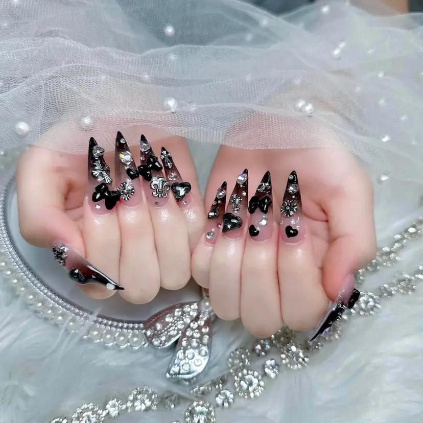 Rina Nail.Novaの掲載
