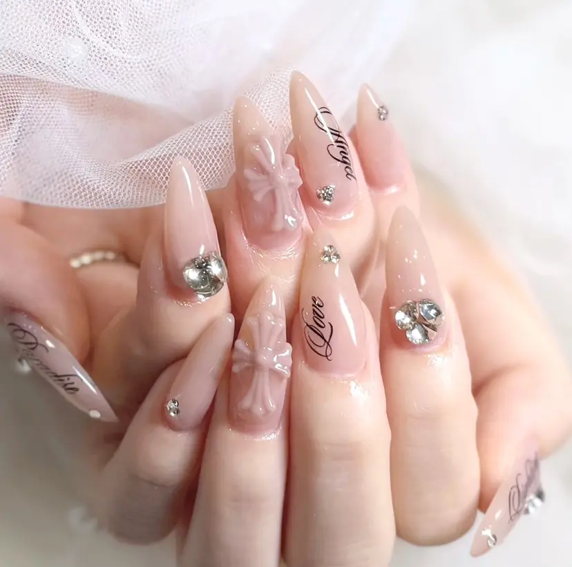 ワンホン韓国ちゅるん ネイル✨🎀AMIの掲載