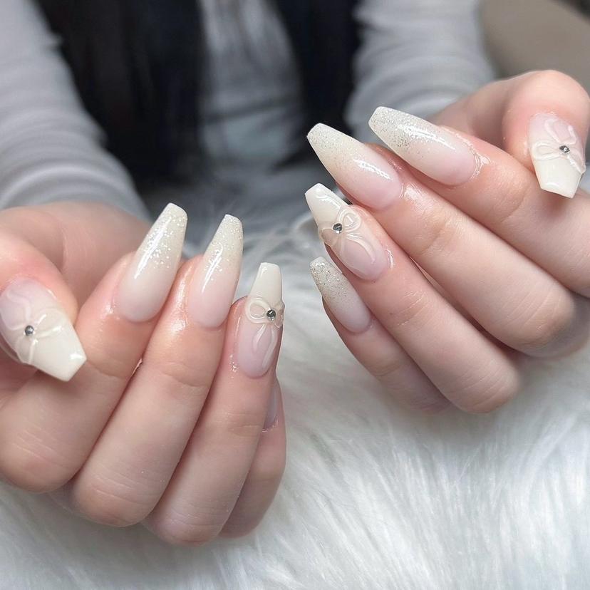 WHITENAIL miyuの掲載