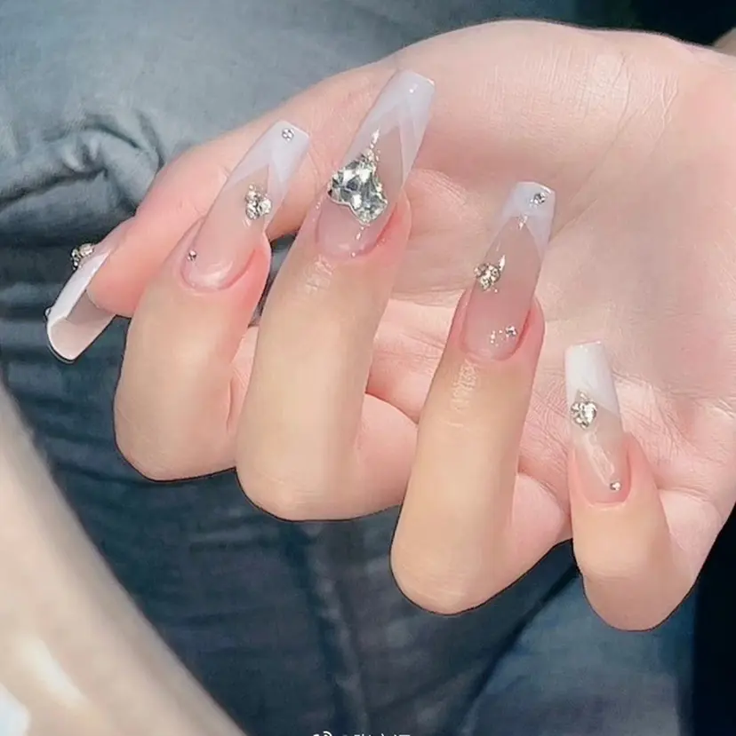 hue nail1の掲載