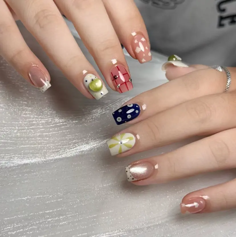 Aura Nail ✨スス✨(アヤ)の掲載