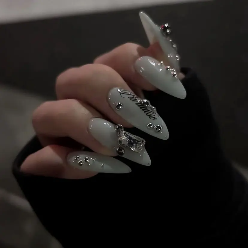 Luna Gladeの掲載