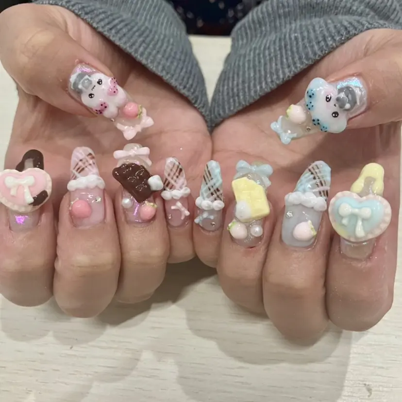 YURALINA sakiの掲載