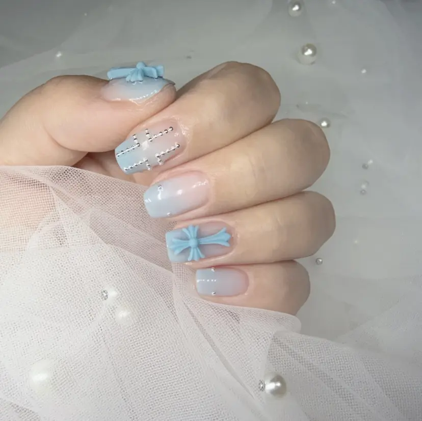 Anna Nailの掲載