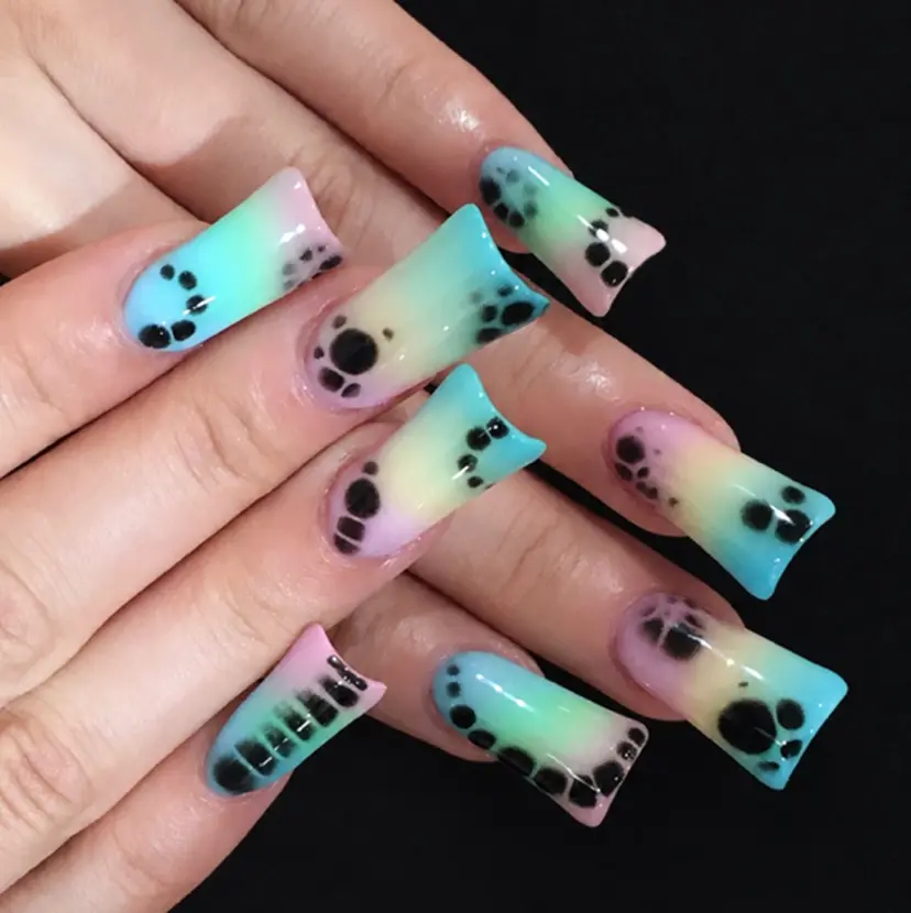 MOA nailの掲載