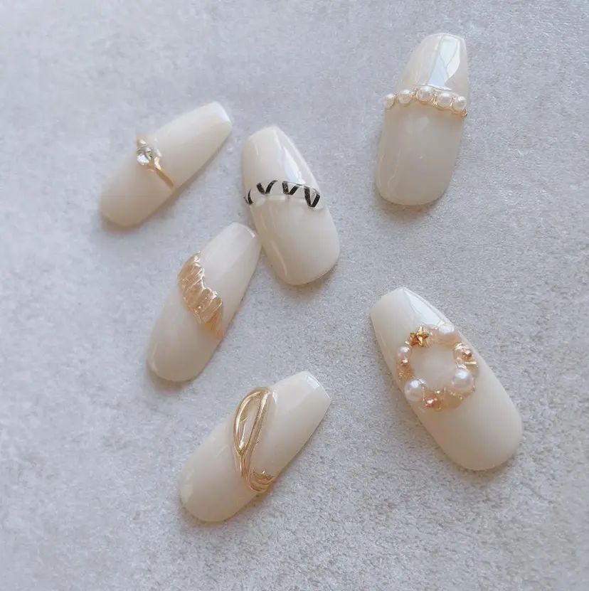 aura .の掲載
