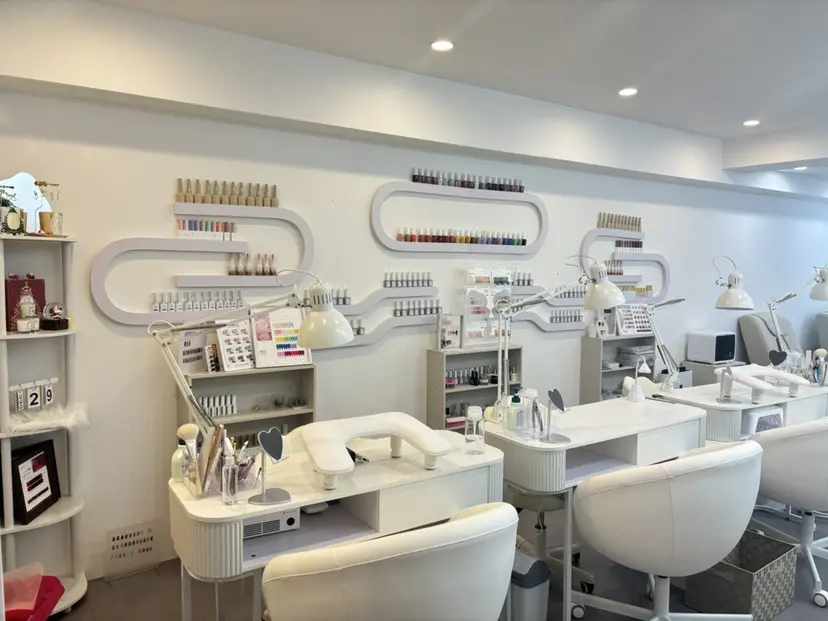 Anna Nailの掲載