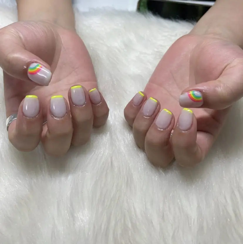 Eyn nailの掲載