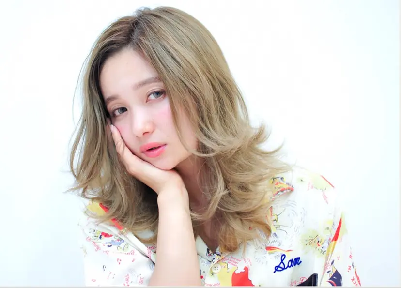 新宿徒歩5分 透明感カラーの掲載