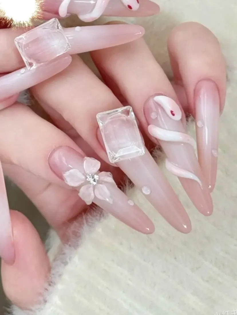 Nail Nailの掲載
