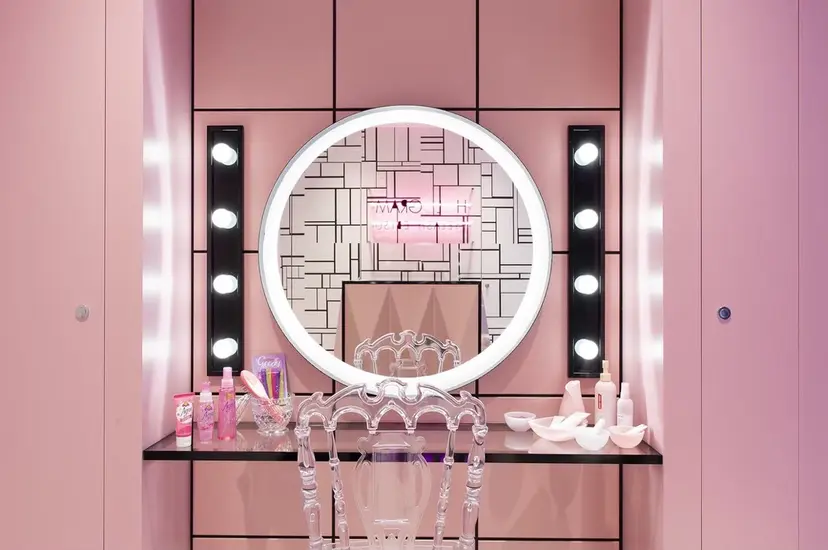 HOLOGRAM EYELASHの掲載