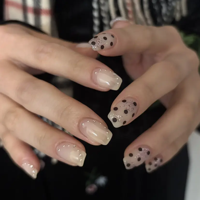 sari nailの掲載