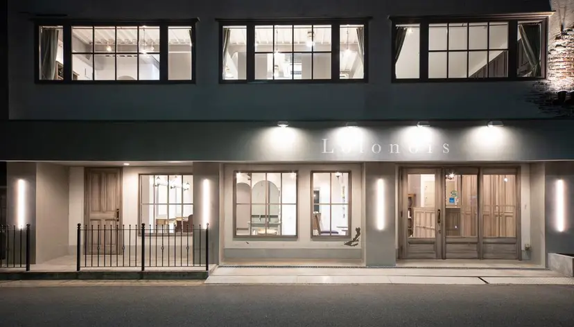 【脱白髪染め】【髪質 改善】仲井槙一の掲載