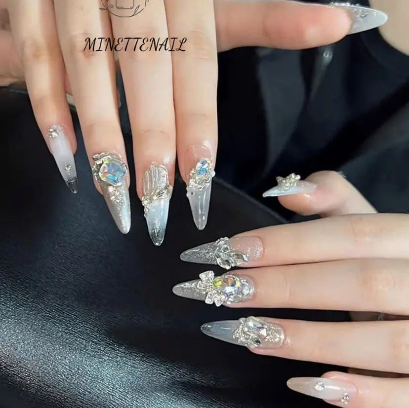 Minette nailHuongの掲載