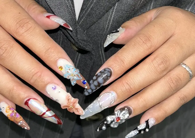 キラキラオメメ JULIの掲載