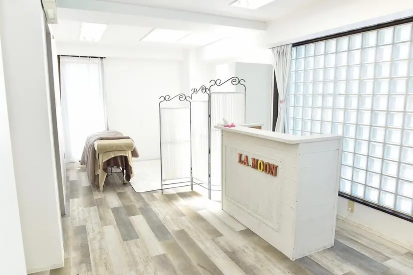 ラムーン アイラッシュ&ヘアメの掲載