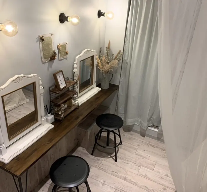 riche eye_ aya🪞の掲載