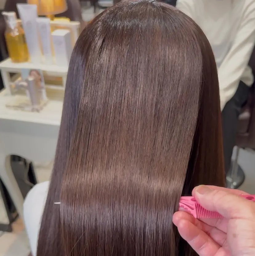 二度見される艶髪職人 /美髪矯正のプロ木崎の掲載