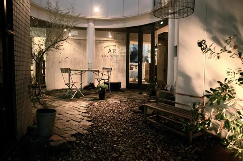 尾形 真里の掲載