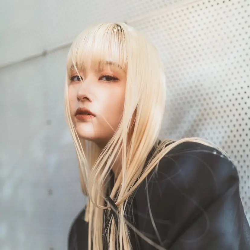 【縮毛矯正ブリーチ】 MANATO🌈の掲載