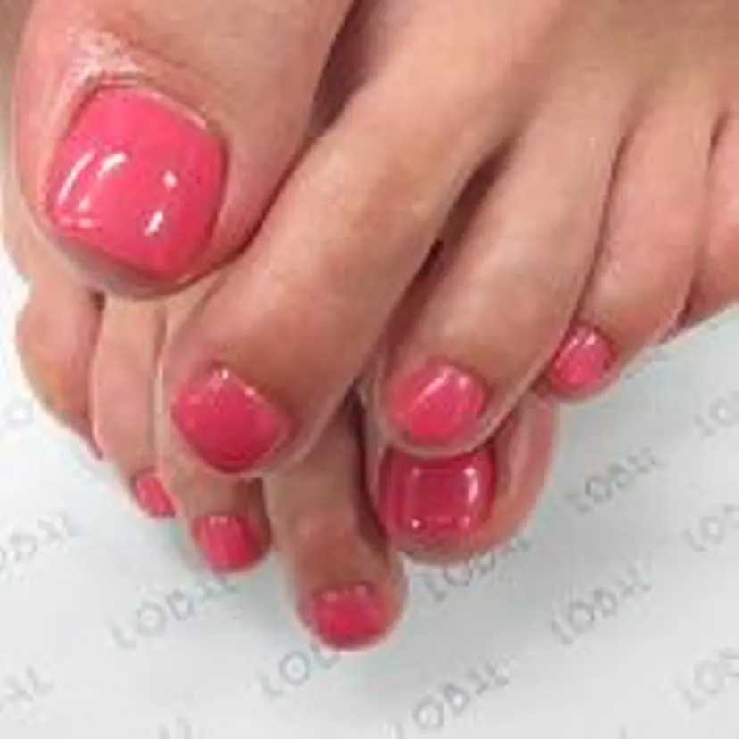 LOBAL(ロバル) ネイルの掲載