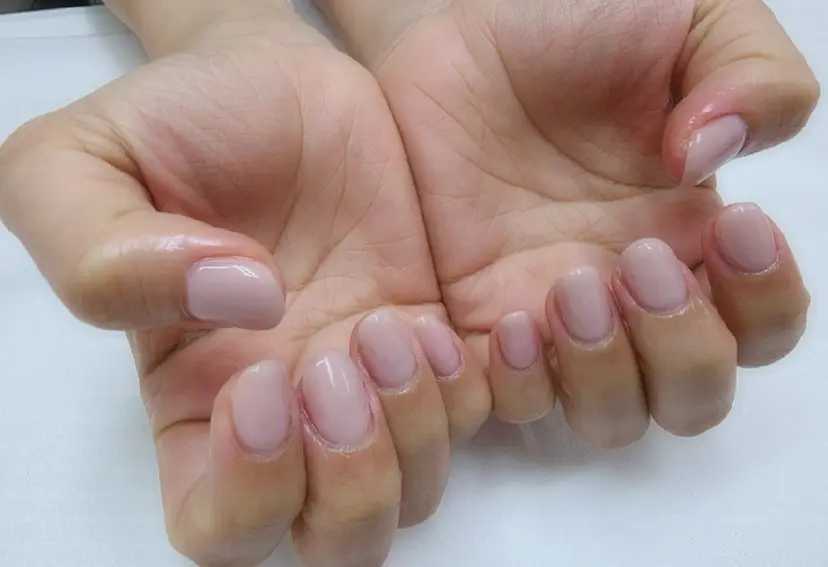 B.BROW ネイルの掲載