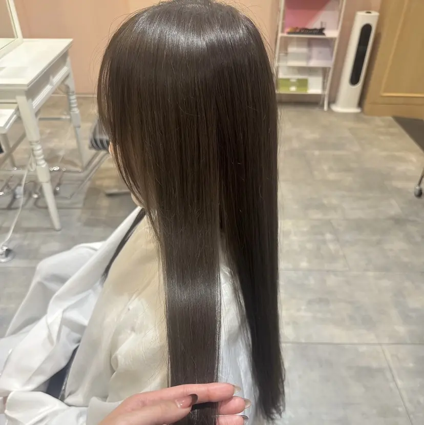 レイヤーカット/ 艶 カラー/Manakaの掲載