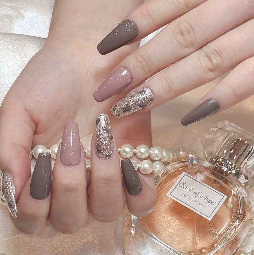 Lutena🖤 Katoの掲載