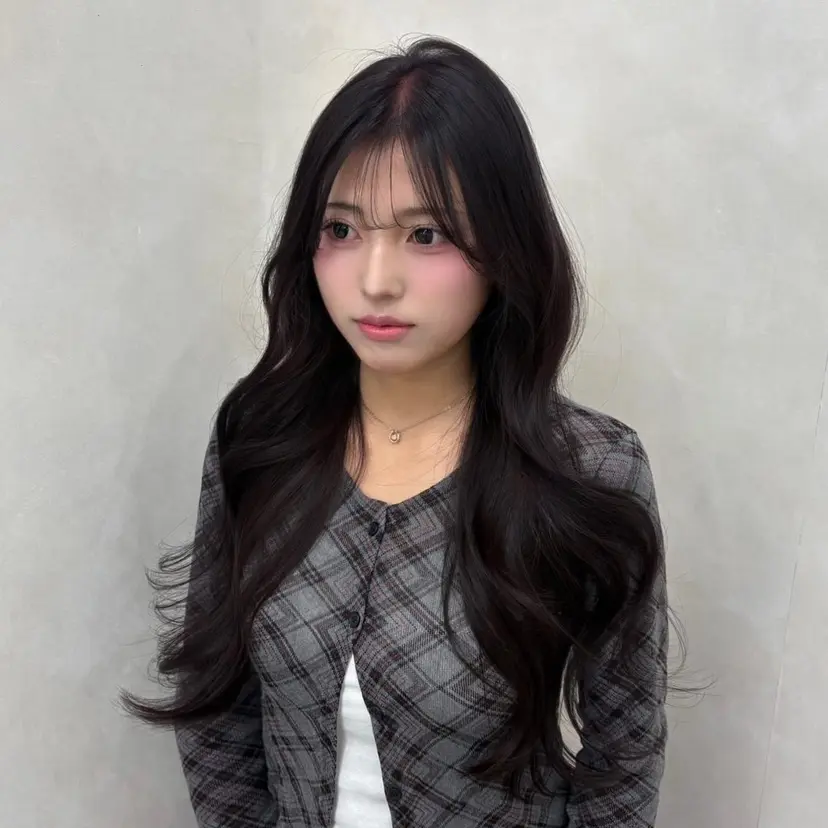 アイナ🤍レイヤー カット/透明感ヘアの掲載