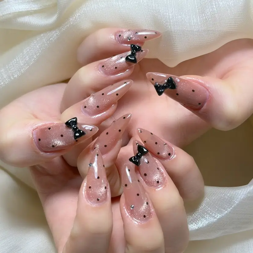 Lucky. Nail.Salonの掲載