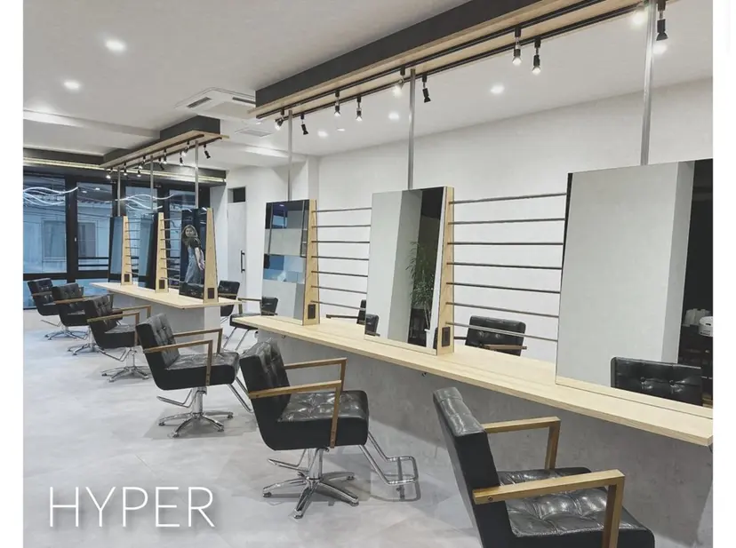 Hiiro/海外ヘア /レイヤーカットの掲載