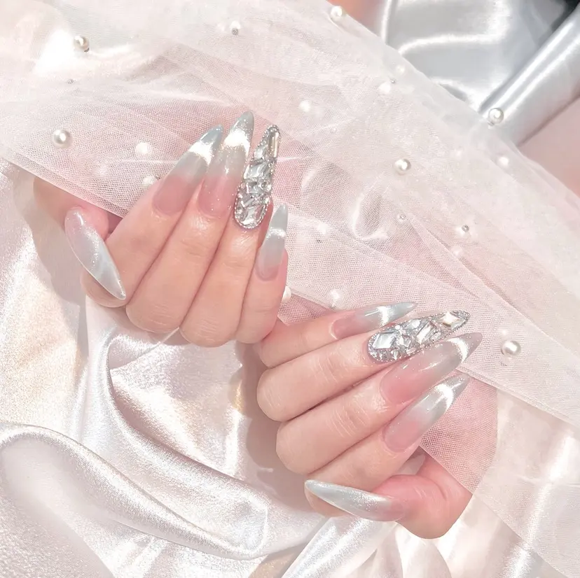 Chun Nailの掲載