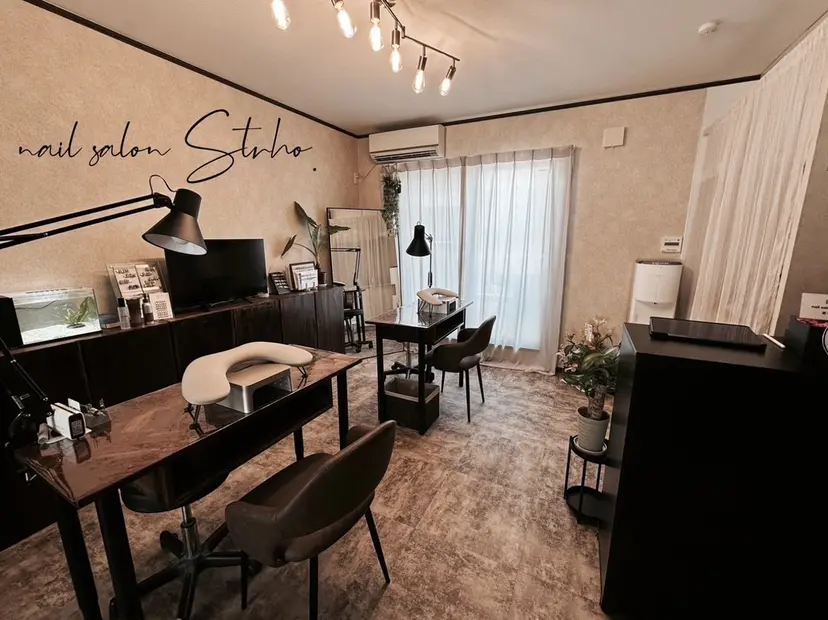 Ayaka nail salonStrhoの掲載