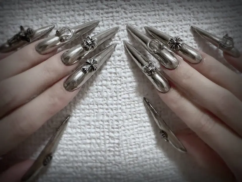 ⚜️個性派ネイル⚜️ ℝ𝕖𝕟𝕒🦉の掲載