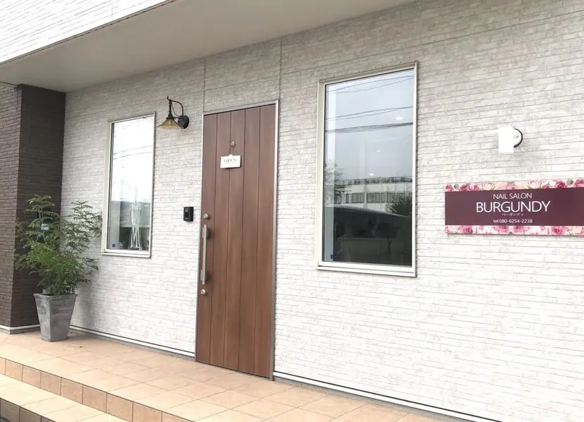 BURGUNDY uchikoshiの掲載