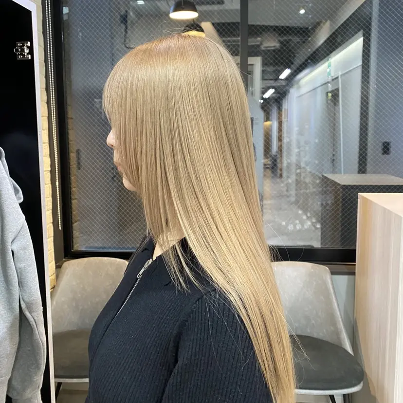 縮毛矯正×ブリーチ 西 太志の掲載