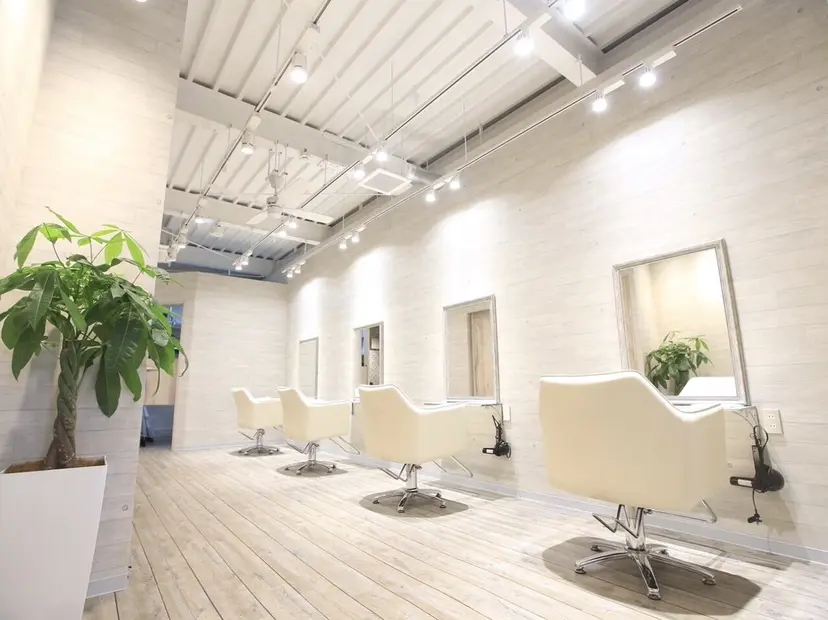 艶髪透明感カラー🩶 Miriの掲載