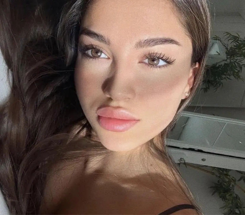 KINAKO🫧 LED/海外デザインの掲載