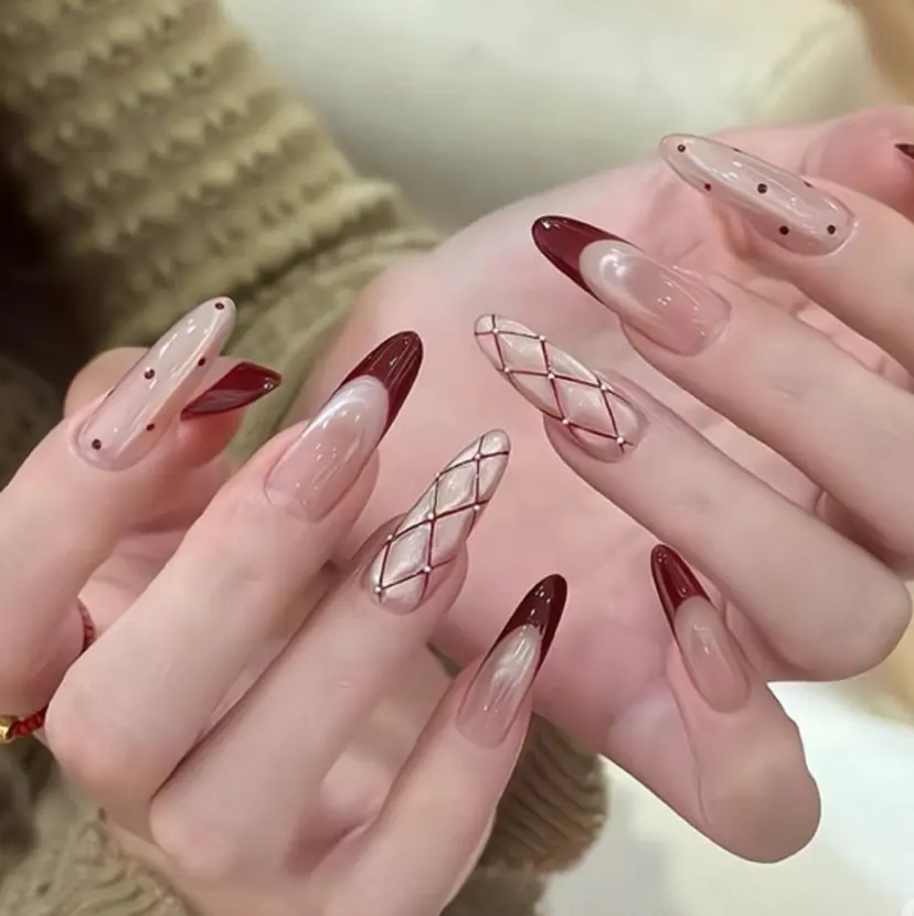 ヒエン ネイルの掲載