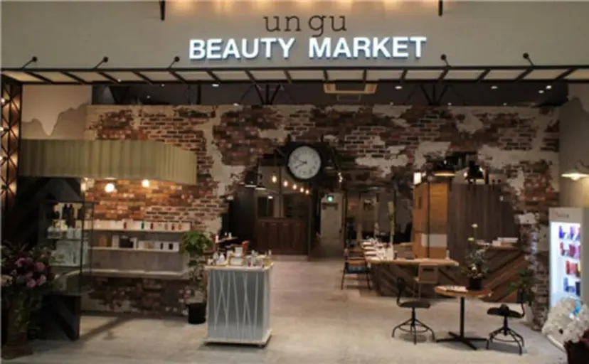 髙橋紋菜🍏 イオンモール名取2階の掲載