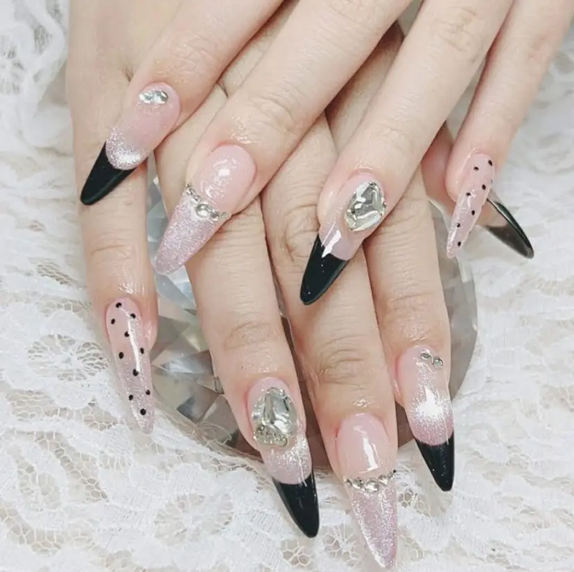 AURA NAILの掲載