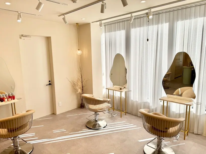 艶暗髪 ピンクカラー 似合わせカット 栄の掲載